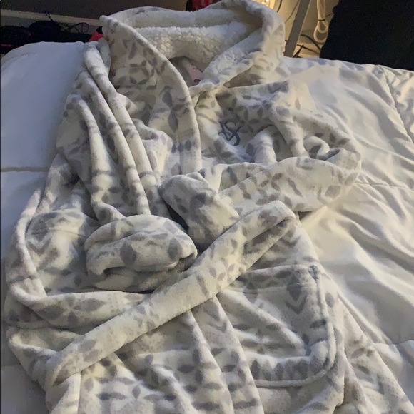 PINK Victoria's Secret Other - victoria’s secret robe